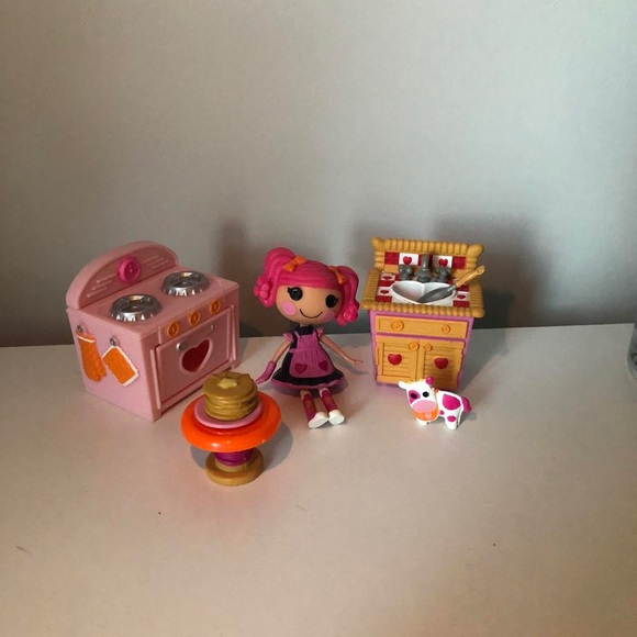 lalaloopsy Toys Mini Lala Loopsy Berrys Kitchen Poshmark